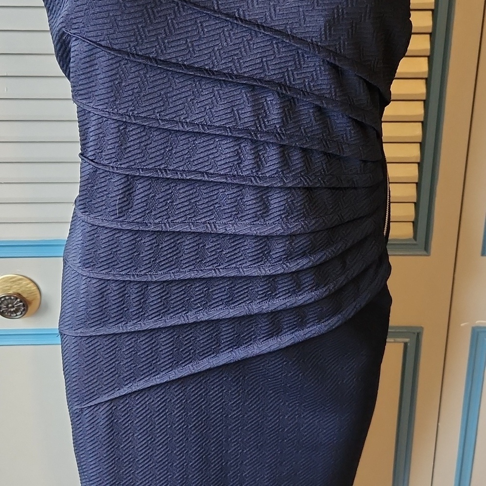 Carmen Marc Valvo Navy Dress - Picture 4 of 12
